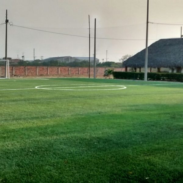 sumnistro e instalacion canchas sinteticas